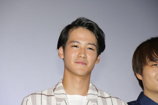 中条あやみの美スマイル！『正しいバスの見分けかた』『なれない二人』初日舞台あいさつ（5枚目）