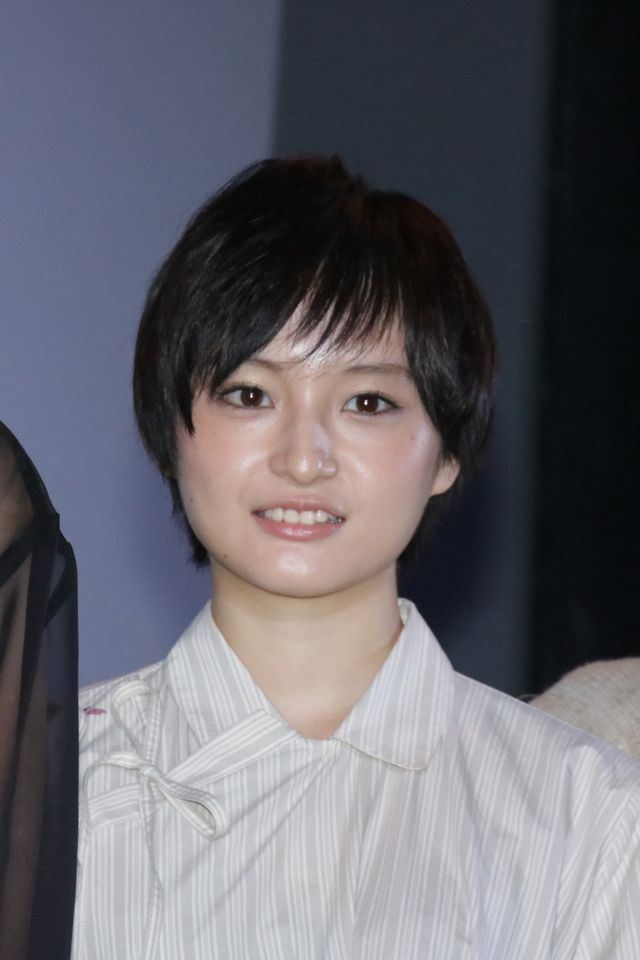 中条あやみの美スマイル！『正しいバスの見分けかた』『なれない二人』初日舞台あいさつ（6枚目）