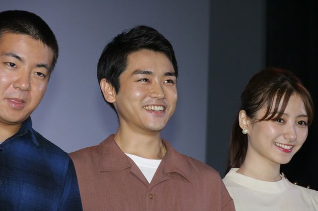 中条あやみの美スマイル！『正しいバスの見分けかた』『なれない二人』初日舞台あいさつ（11枚目）