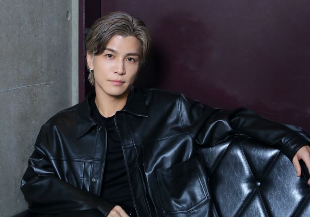 岩田剛典 クッション 実写 岩田剛典 クッション