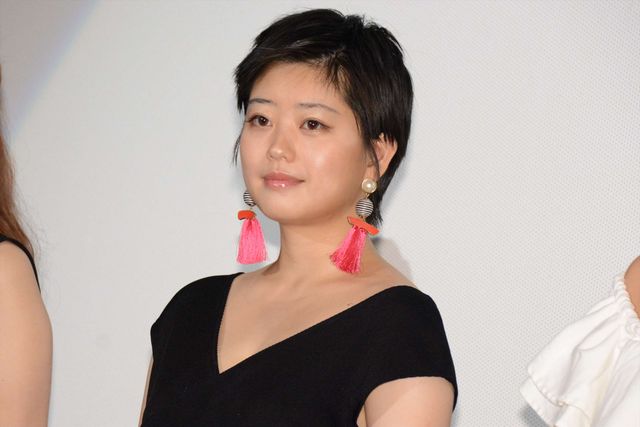 元AKB48・冨手麻妙、ハプニングバーを初体験！　画像ギャラリー（2枚目）