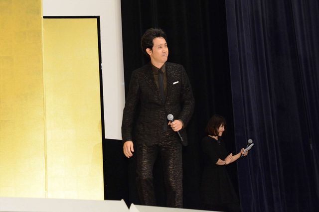 大泉洋＆松田龍平が登場！『探偵はBARにいる3』大ヒット舞台あいさつ（2枚目）