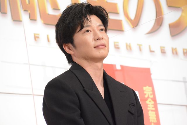 中谷美紀、神々しい美しさで田中圭らを圧倒！『総理の夫』初日舞台あいさつ（5枚目）