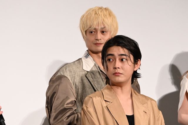 土屋太鳳、肩出し美ドレスで佐久間大介らと登壇！『マッチング TRUE LOVE』完成披露の様子（11枚目）