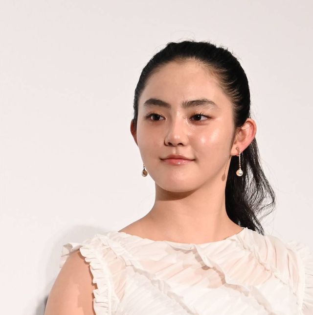 土屋太鳳、肩出し美ドレスで佐久間大介らと登壇！『マッチング TRUE LOVE』完成披露の様子（26枚目）