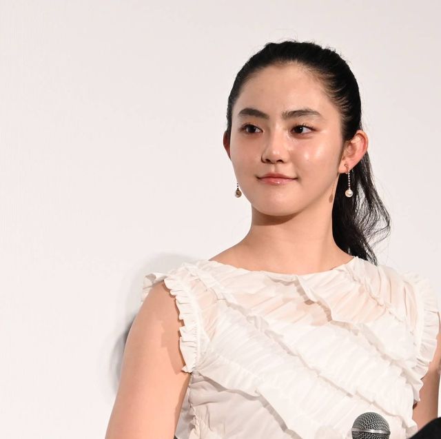 土屋太鳳、肩出し美ドレスで佐久間大介らと登壇！『マッチング TRUE LOVE』完成披露の様子（27枚目）
