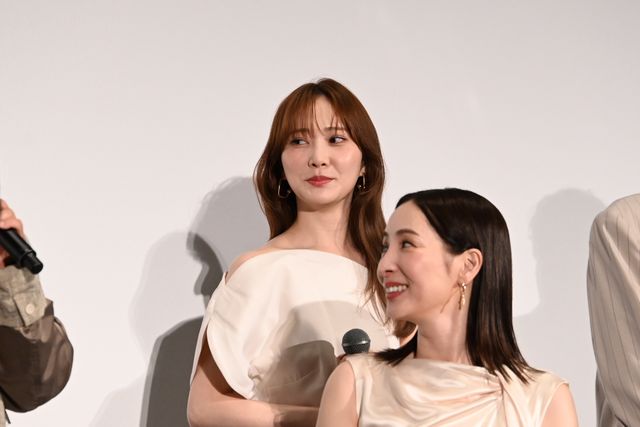 土屋太鳳、肩出し美ドレスで佐久間大介らと登壇！『マッチング TRUE LOVE』完成披露の様子（28枚目）