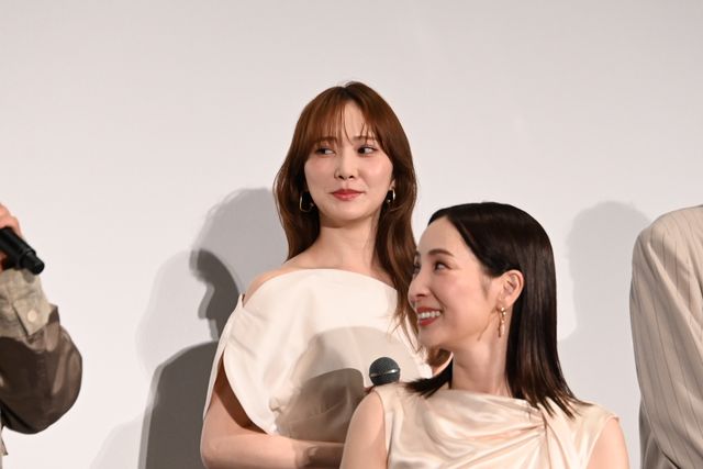 土屋太鳳、肩出し美ドレスで佐久間大介らと登壇！『マッチング TRUE LOVE』完成披露の様子（29枚目）