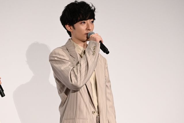 土屋太鳳、肩出し美ドレスで佐久間大介らと登壇！『マッチング TRUE LOVE』完成披露の様子（30枚目）