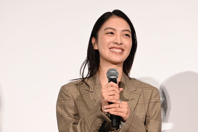 土屋太鳳、肩出し美ドレスで佐久間大介らと登壇！『マッチング TRUE LOVE』完成披露の様子（33枚目）