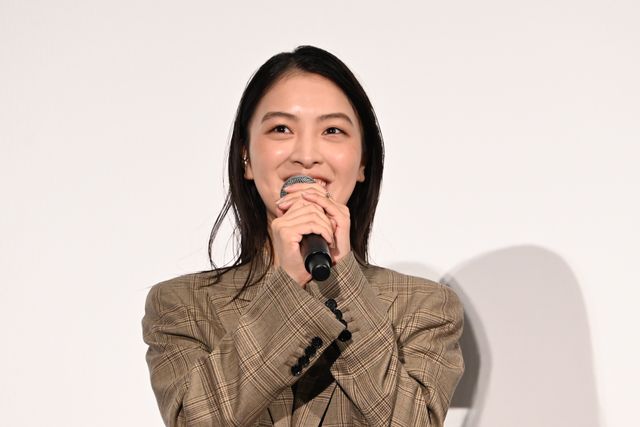 土屋太鳳、肩出し美ドレスで佐久間大介らと登壇！『マッチング TRUE LOVE』完成披露の様子（35枚目）