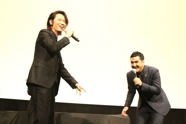 綾野剛が狙い撃ち！『日本で一番悪い奴ら』初日フォトギャラリー（10枚目）