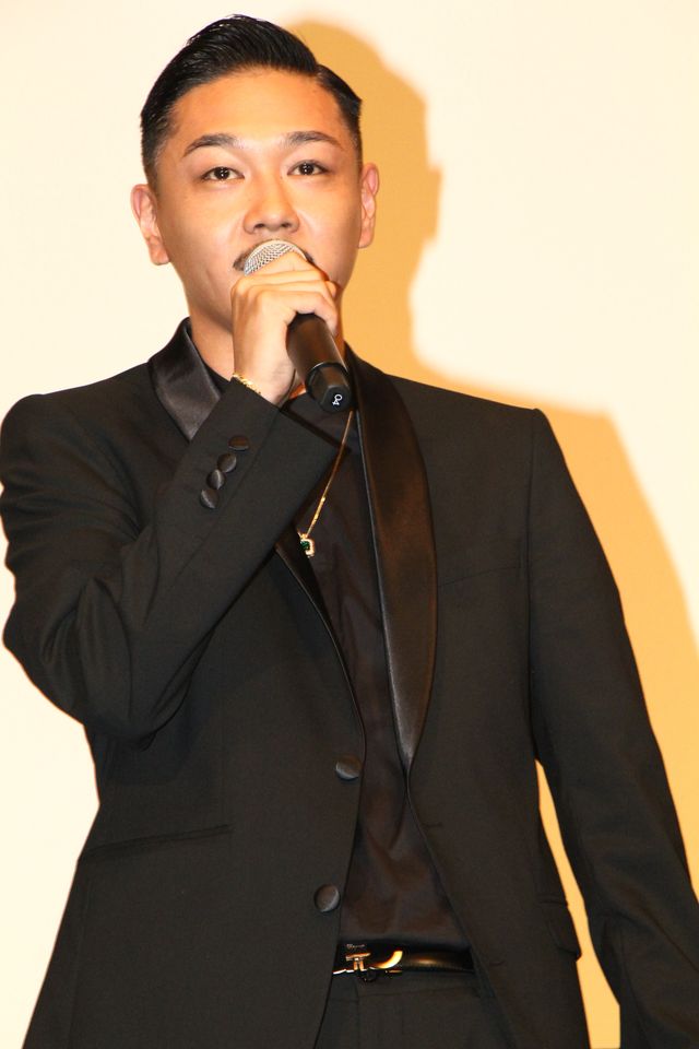 綾野剛が狙い撃ち！『日本で一番悪い奴ら』初日フォトギャラリー（17枚目）