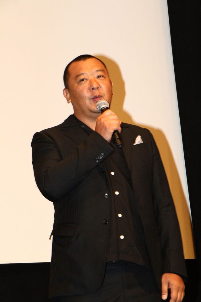 綾野剛が狙い撃ち！『日本で一番悪い奴ら』初日フォトギャラリー（20枚目）