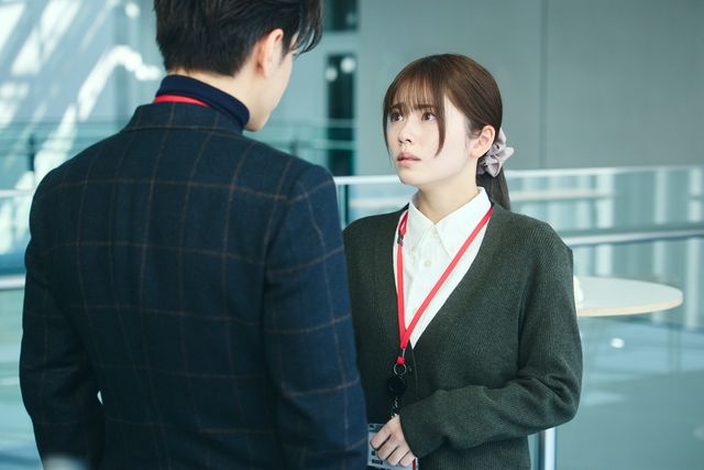 地獄の同窓会…小芝風花＆佐藤健「私の夫と結婚して」第1話＆2話場面写真：フォトギャラリー