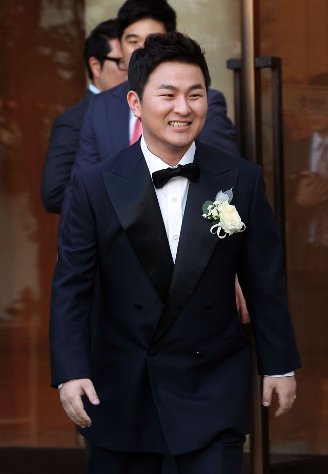 ホ・ガク、挙式で満面の笑み！フォトギャラリー（5枚目）