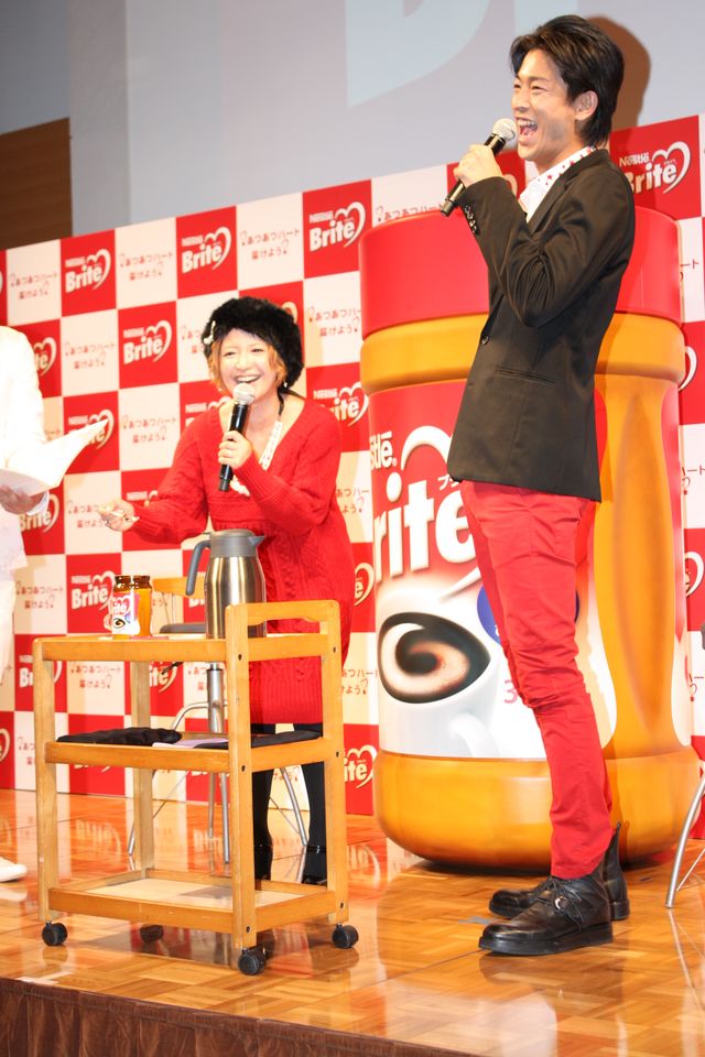 矢口真里＆中村昌也夫妻出席！初代ネスレ ブライト「あつあつカップル」発表会フォトギャラリー（4枚目）