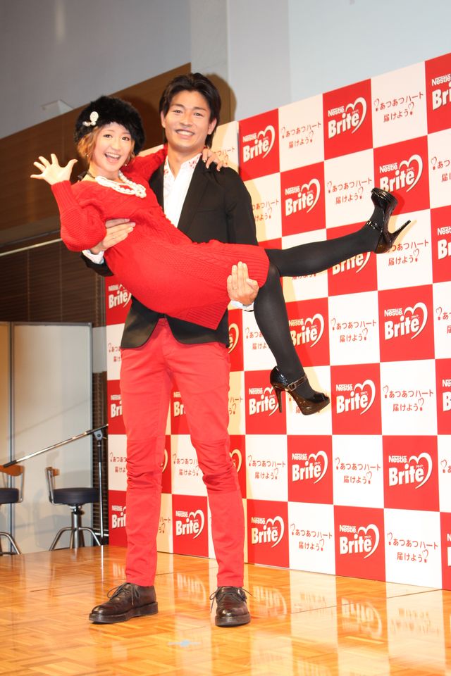 矢口真里＆中村昌也夫妻出席！初代ネスレ ブライト「あつあつカップル」発表会フォトギャラリー（6枚目）