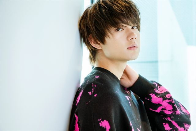 グッと大人っぽく…佐野勇斗の魅力に大接近！＜インタビューカット集＞（9枚目）