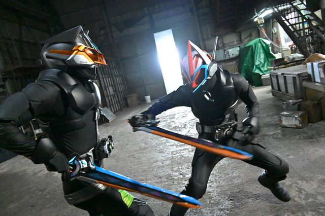 景和＆祢音から狙われる英寿…「仮面ライダーギーツ」第16話「謀略IR：キツネ狩り」（5枚目）