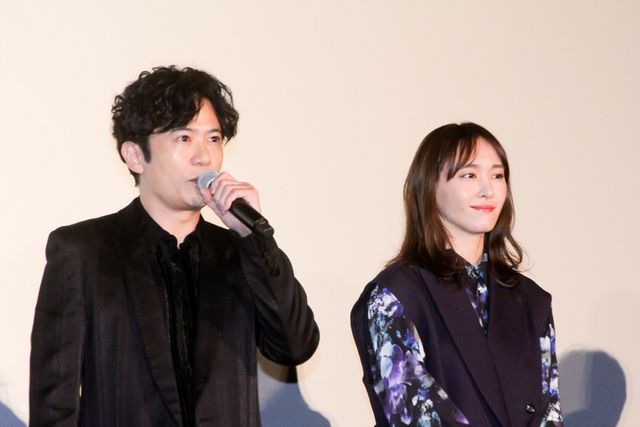 稲垣吾郎、新垣結衣ら『正欲』最優秀監督賞受賞の岸監督を祝福！（5枚目）