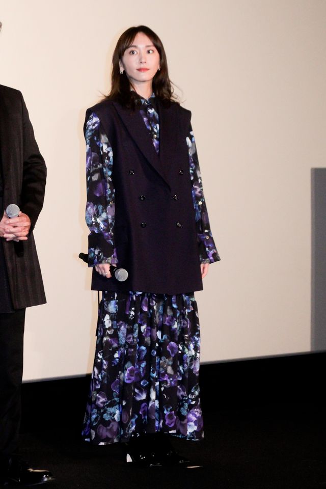 稲垣吾郎、新垣結衣ら『正欲』最優秀監督賞受賞の岸監督を祝福！（7枚目）