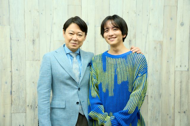 「しあわせな結婚」で本格共演! 写真集を買った阿部サダヲと板垣李光人