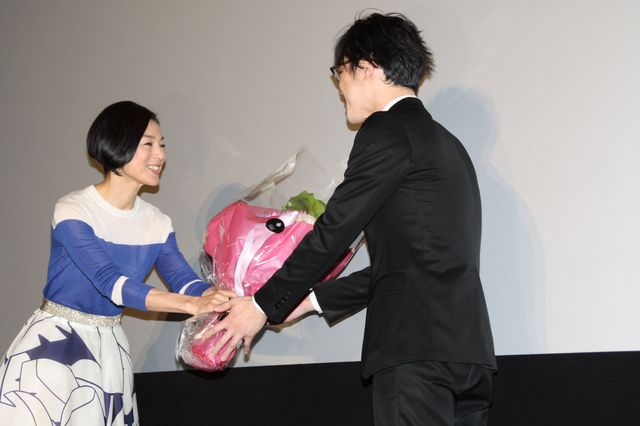 よく歌うのは“嵐”！鈴木保奈美フォトギャラリー（3枚目）