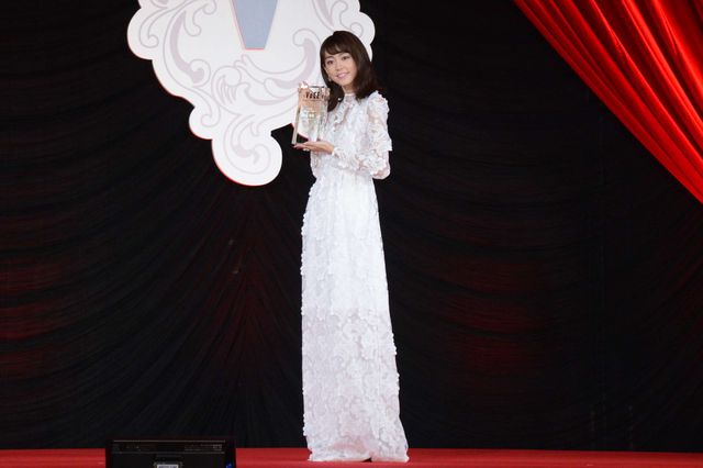 桐谷美玲が「2016年“最も美しい顔”」に選出（4枚目）
