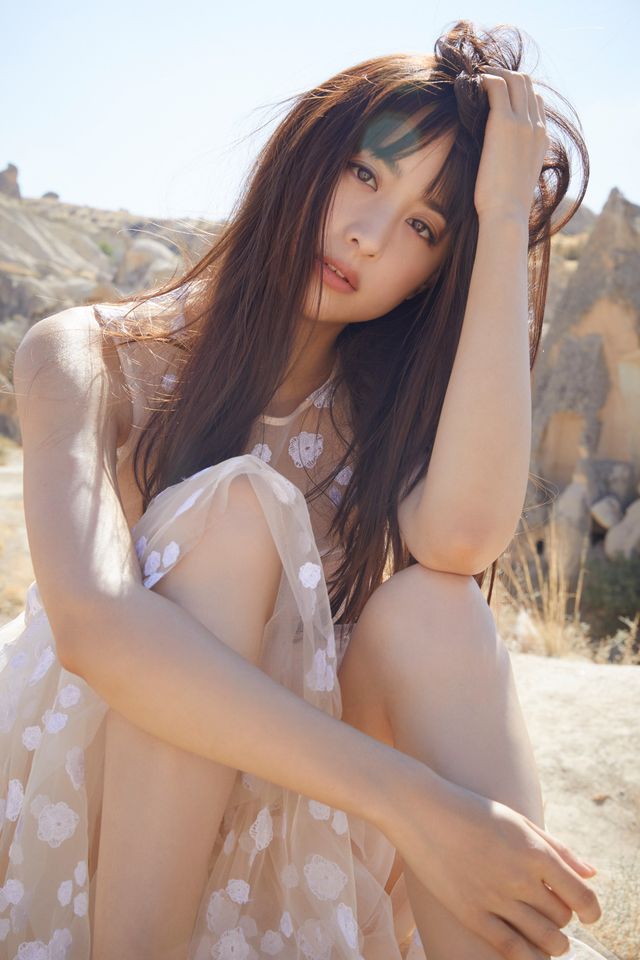 山本美月の初写真集アザーカットを公開（全8枚）（7枚目）