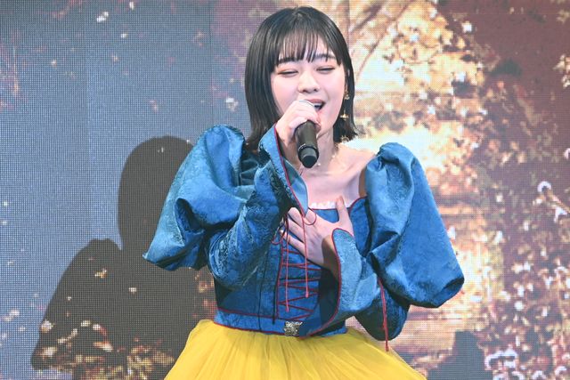 吉柳咲良、白雪姫ドレスで圧巻のパフォーマンス！月城かなと、浪川大輔ら吹替版キャスト集合（9枚目）