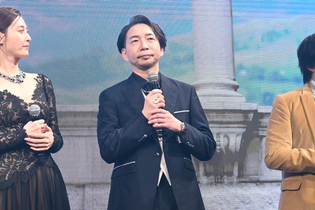 吉柳咲良、白雪姫ドレスで圧巻のパフォーマンス！月城かなと、浪川大輔ら吹替版キャスト集合（12枚目）