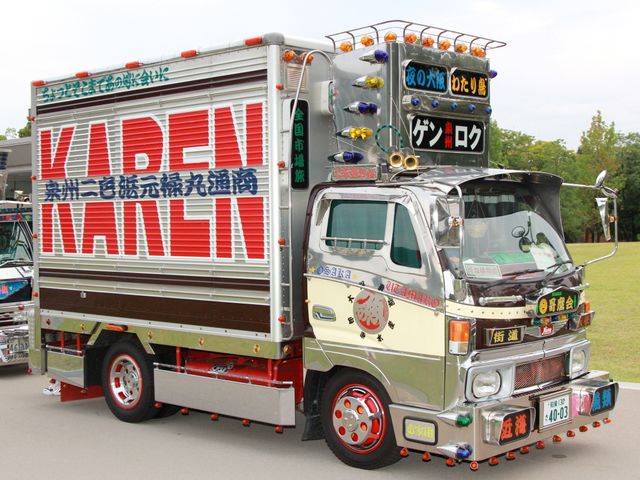 ド派手なデコトラが『トラック野郎』監督のために集結！フォトギャラリー（11枚目）