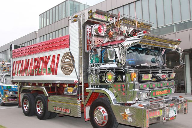ド派手なデコトラが『トラック野郎』監督のために集結！フォトギャラリー（16枚目）