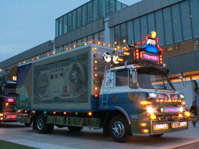 ド派手なデコトラが『トラック野郎』監督のために集結！フォトギャラリー（20枚目）