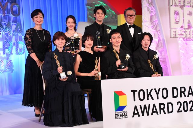 草なぎ剛、若葉竜也、正門良規、三谷幸喜ら「東京ドラマアウォード2024」集合写真：フォトギャラリー