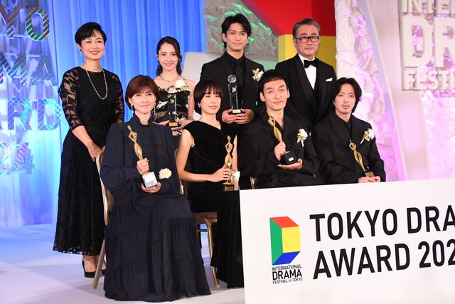 草なぎ剛、若葉竜也、正門良規、三谷幸喜ら「東京ドラマアウォード2024」集合写真（2枚目）