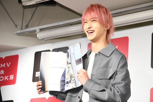 “ゆりゆり”で注目の横浜流星が登壇！写真集「流麗」出版記念イベント（14枚目）