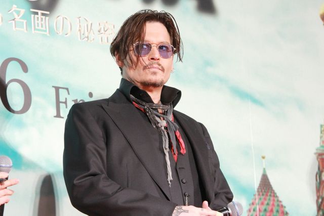 婚約者同伴のジョニー・デップが日本のファンと触れ合う！フォトギャラリー（18枚目）
