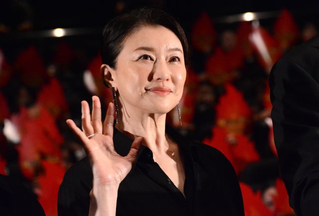 芦田愛菜、純白の美ドレスで阿部寛らと登壇！『俺ではない炎上』完成披露試写会（18枚目）