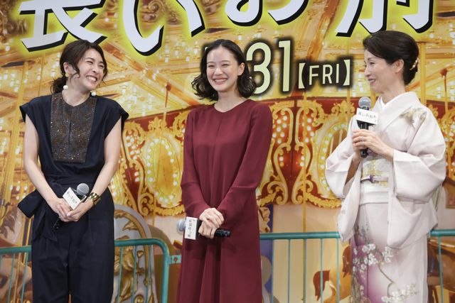 蒼井優＆竹内結子、姉妹役で絆深める！『長いお別れ』プレミア試写会（7枚目）