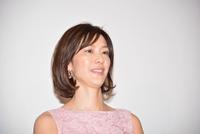 小西真奈美や山本未來らがきれいなドレスで登場！『ミッドナイト・バス』初日舞台あいさつ（5枚目）