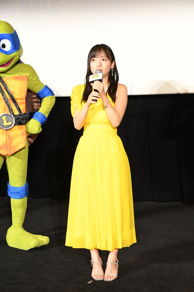 26歳になった齊藤京子にサプライズ！タートルズからフラワーアレンジメントのプレゼント（6枚目）