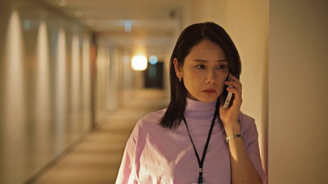 NHK「会社員」英理子（吉田羊）が決定的なデータを発見し…第3回場面写真（7枚目）