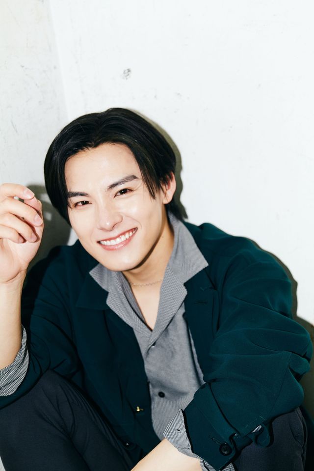 まぶしいくらいのイケメン！川西拓実＆鶴房汐恩インタビューカット（20枚目）