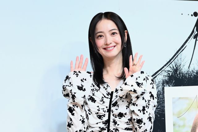 佐々木希、芸能生活20周年！フォトエッセイ「Natural」 発売記念会見（2枚目）