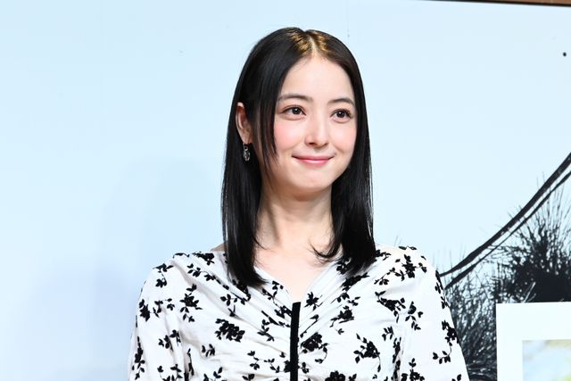 佐々木希、芸能生活20周年！フォトエッセイ「Natural」 発売記念会見（7枚目）