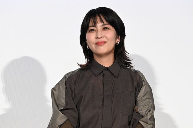 松たか子、松村北斗ら“かき氷”に囲まれ登壇！『ファーストキス 1ST KISS』初日舞台挨拶（2枚目）