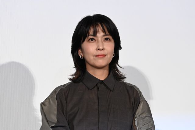 松たか子、松村北斗ら“かき氷”に囲まれ登壇！『ファーストキス 1ST KISS』初日舞台挨拶（5枚目）