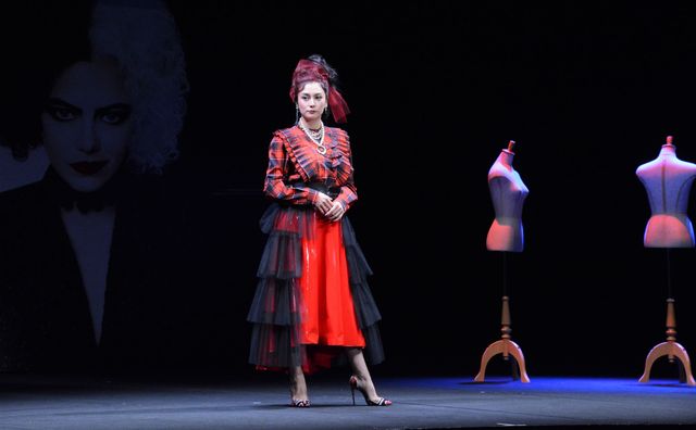 カッコいい！柴咲コウ、パンクロック風の衣装で登場（2枚目）